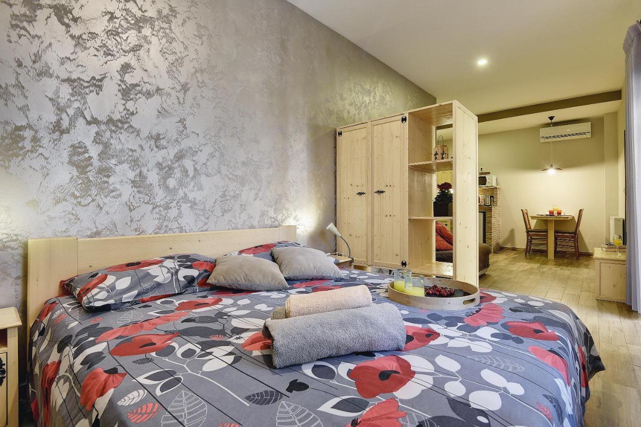 Mimoza Old Town Pula Apartments ภายนอก รูปภาพ