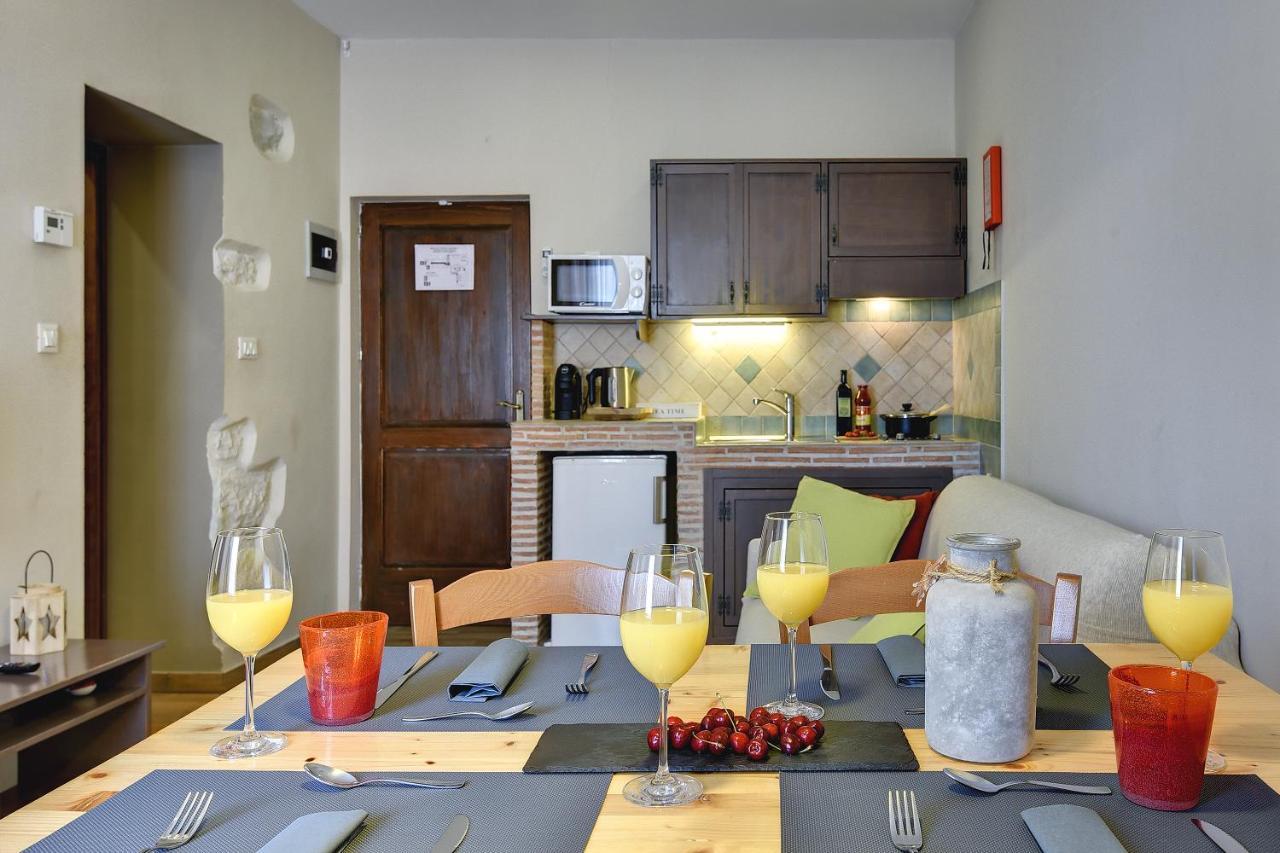 Mimoza Old Town Pula Apartments ภายนอก รูปภาพ